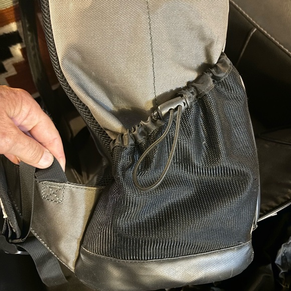 Betabrand backpack- camera backpack! The Storrist with 2 padded inserts - Picture 9 of 11